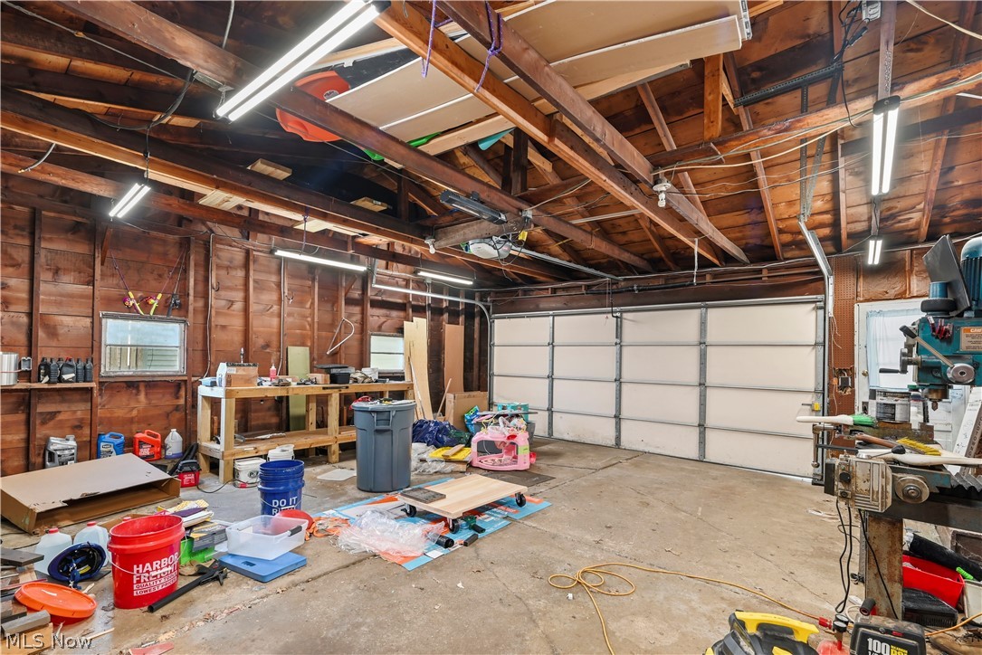 304 Howland Wilson Road NE Warren OH 44484