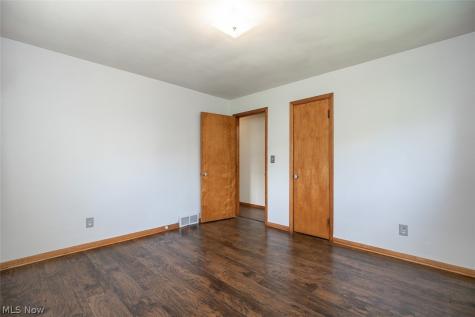 413 Harris Road Richmond Heights OH 44143