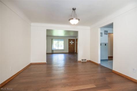 413 Harris Road Richmond Heights OH 44143