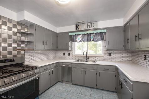 413 Harris Road Richmond Heights OH 44143