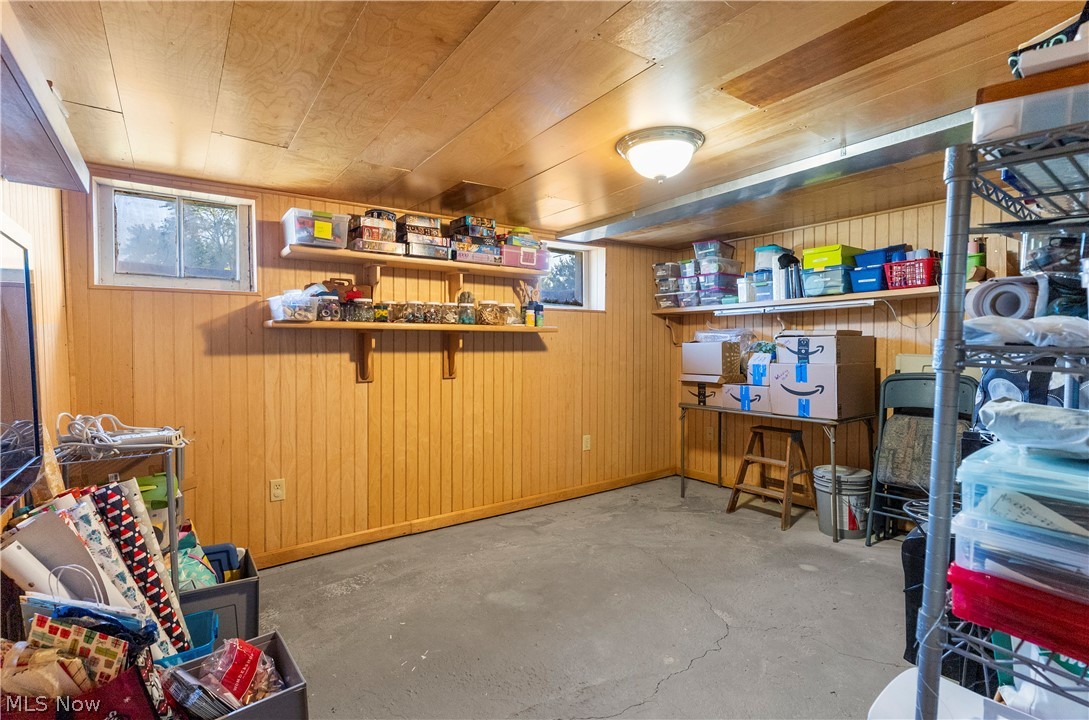 2852 North Park Ave Extension Warren OH 44481