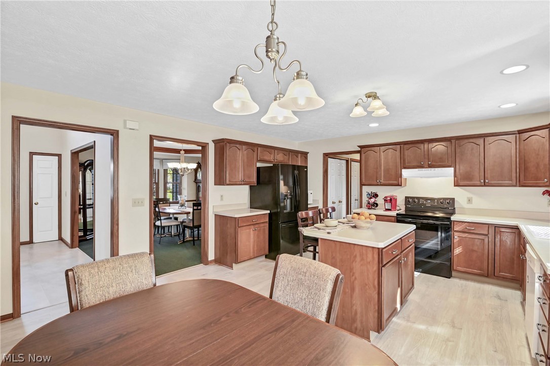 970 Scenic Lane Seven Hills OH 44131