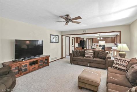 970 Scenic Lane Seven Hills OH 44131