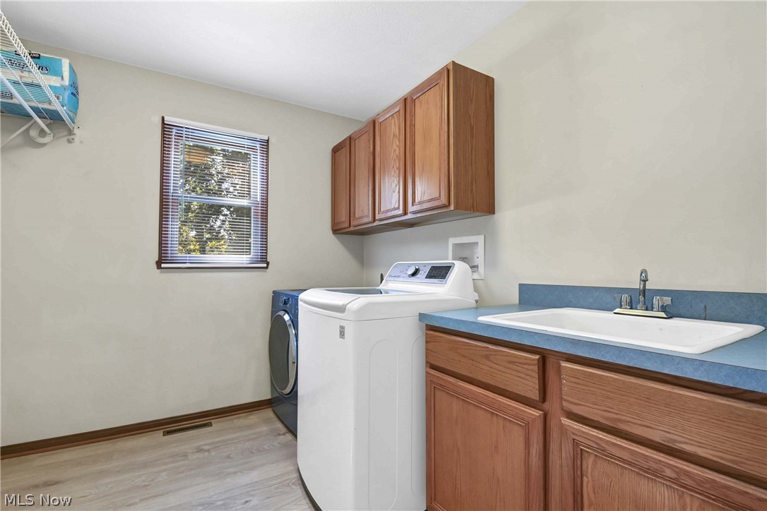 970 Scenic Lane Seven Hills OH 44131