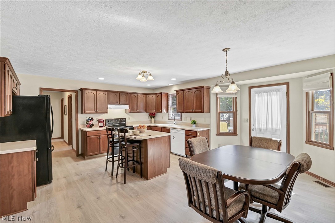970 Scenic Lane Seven Hills OH 44131