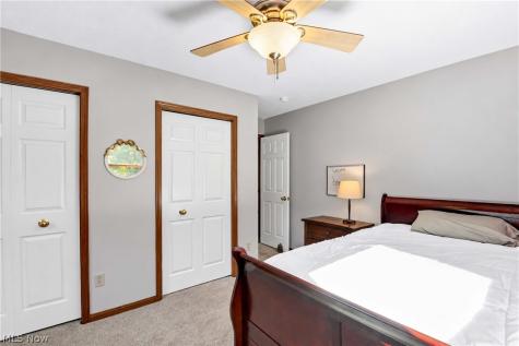 970 Scenic Lane Seven Hills OH 44131