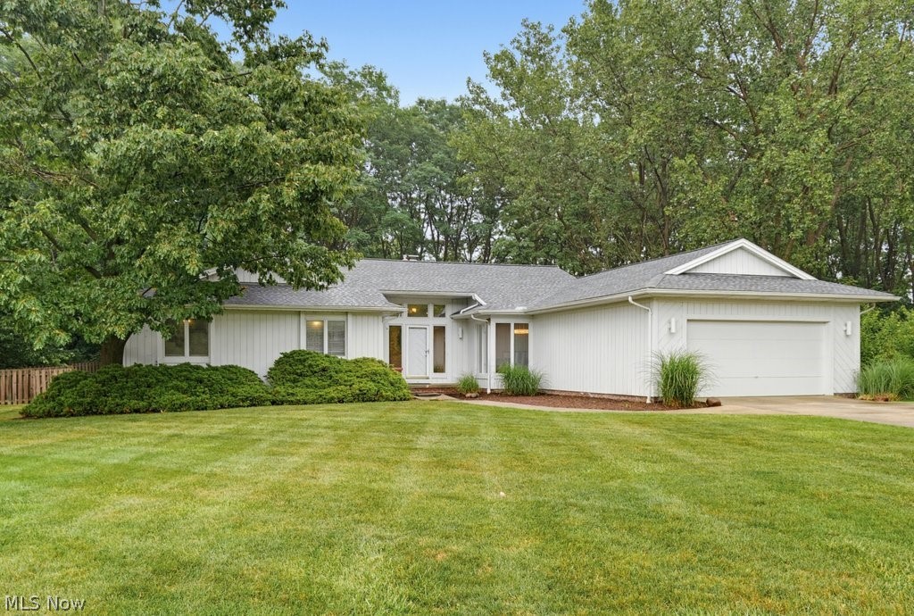 28653 Estates Court Solon OH 44139