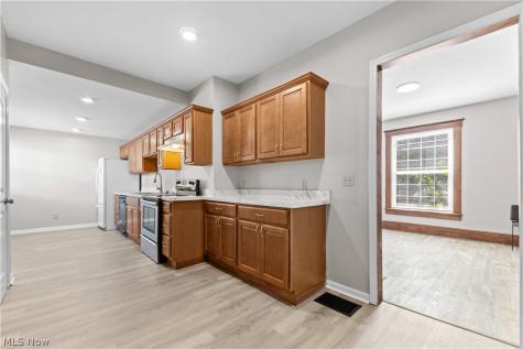 690 Upson Street Akron OH 44305