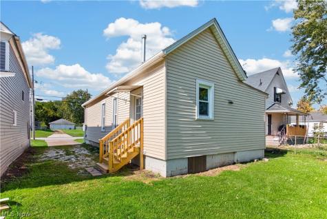 3527 Clifton Avenue Lorain OH 44055