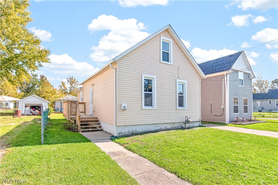 3527 Clifton Avenue Lorain OH 44055