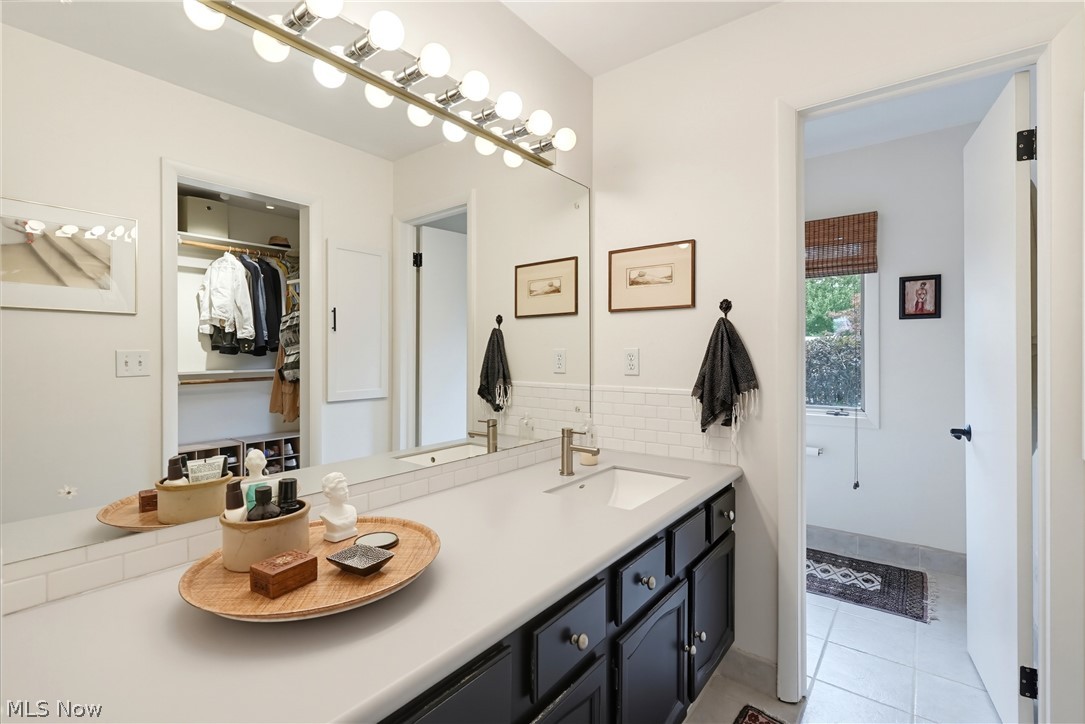 22 Ridgecrest Drive Chagrin Falls OH 44022