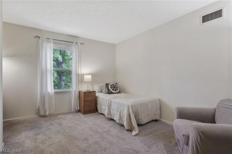 176 N Hayden Hudson OH 44236