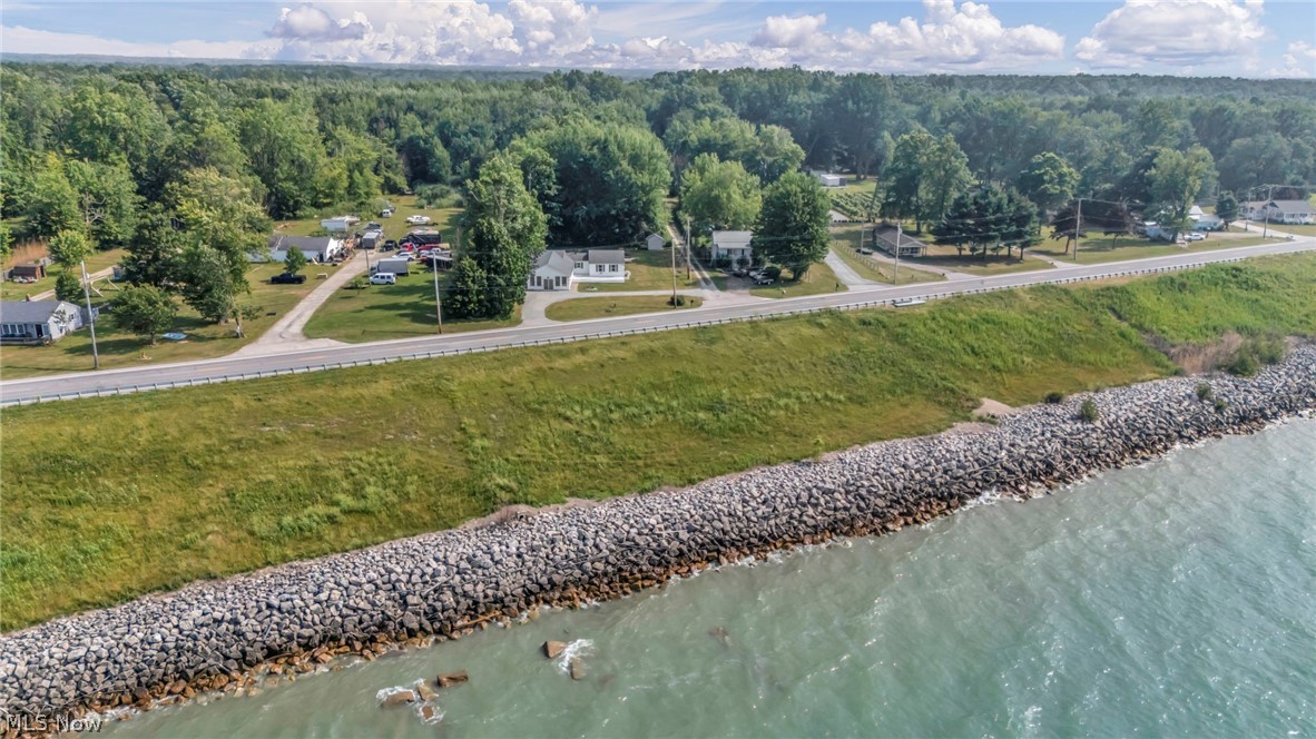 6940 Lake Rd W Ashtabula OH 44004