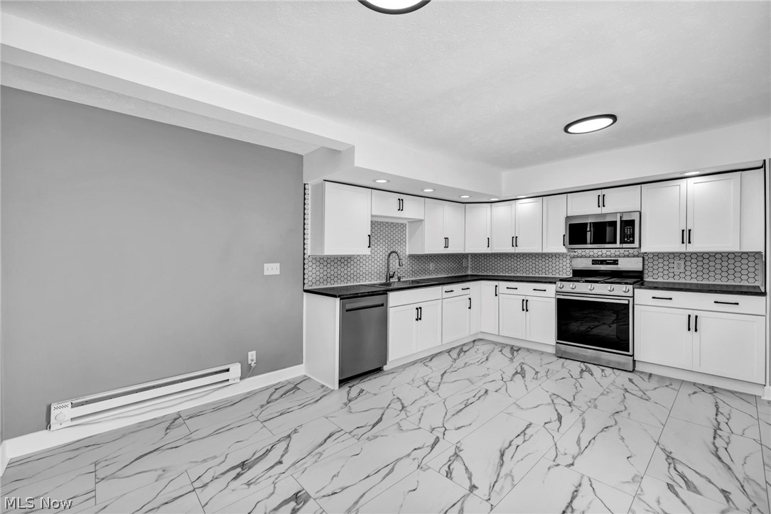 6940 Lake Rd W Ashtabula OH 44004