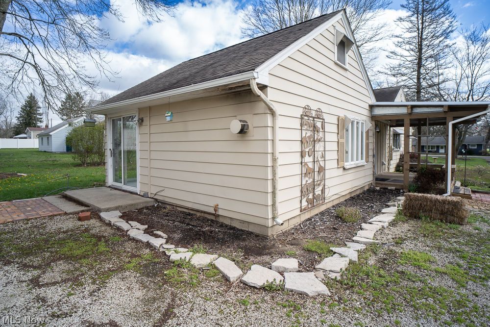 848 Schocalog Road Akron OH 44320