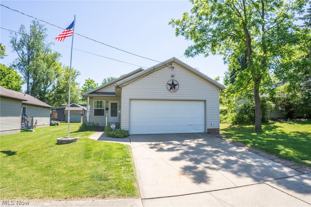 906 Ivor Avenue Akron OH 44314