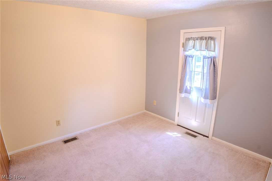 906 Ivor Avenue Akron OH 44314