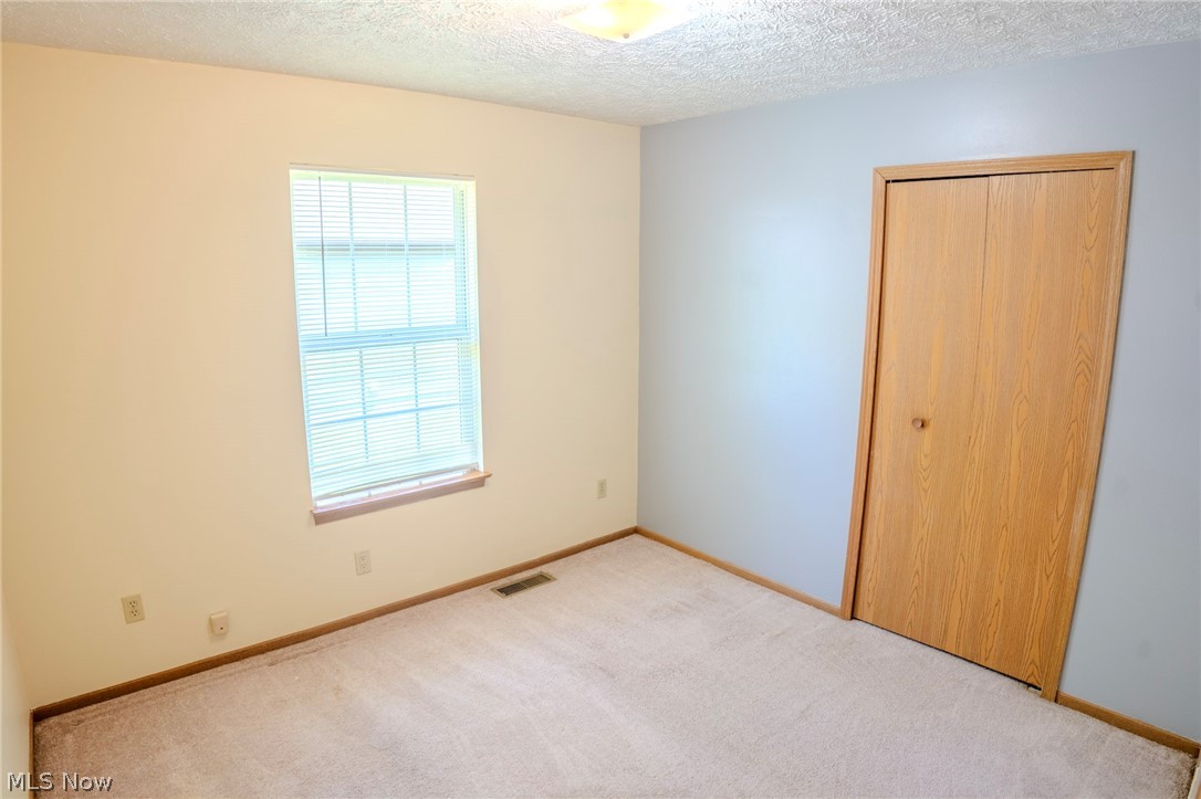 906 Ivor Avenue Akron OH 44314