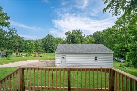 785 Chenoweth Extension Akron OH 44319