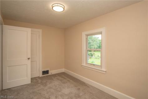 785 Chenoweth Extension Akron OH 44319