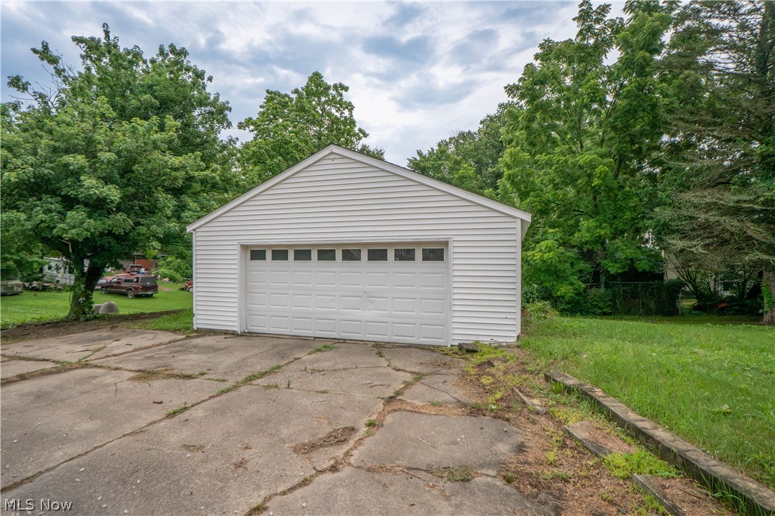 785 Chenoweth Extension Akron OH 44319