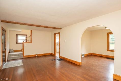 785 Chenoweth Extension Akron OH 44319