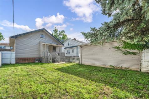 10823 Plymouth Avenue Cleveland OH 44125