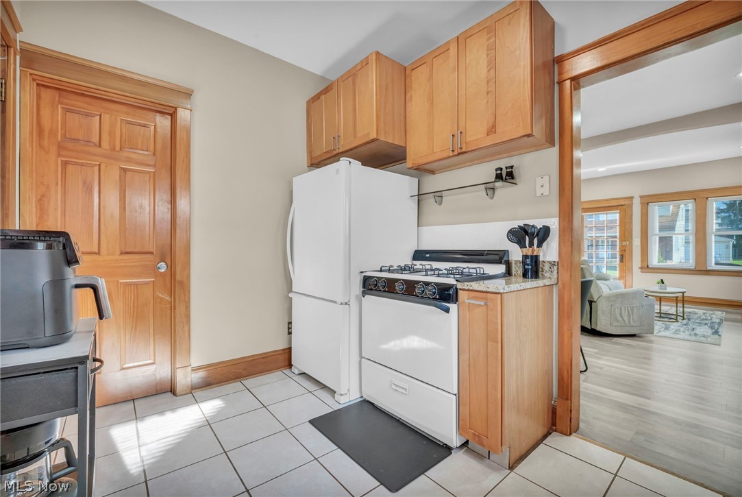 10823 Plymouth Avenue Cleveland OH 44125