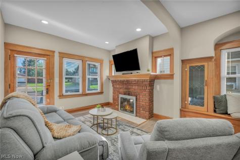 10823 Plymouth Avenue Cleveland OH 44125