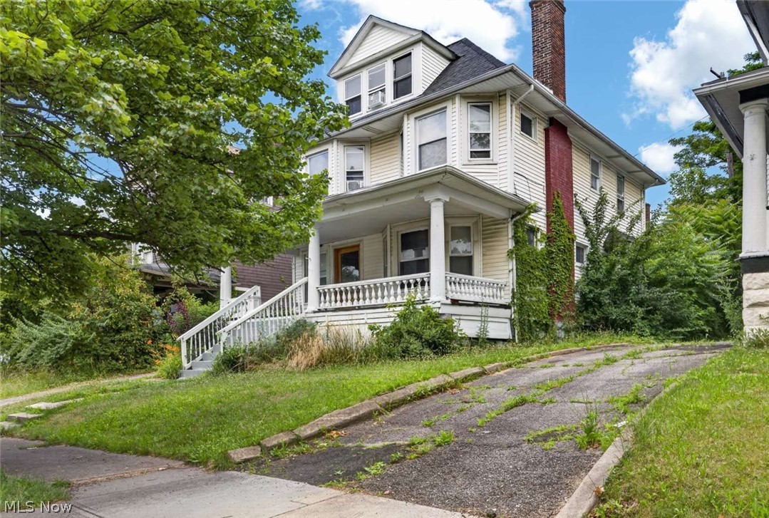 1901 Wadena Street East Cleveland OH 44112