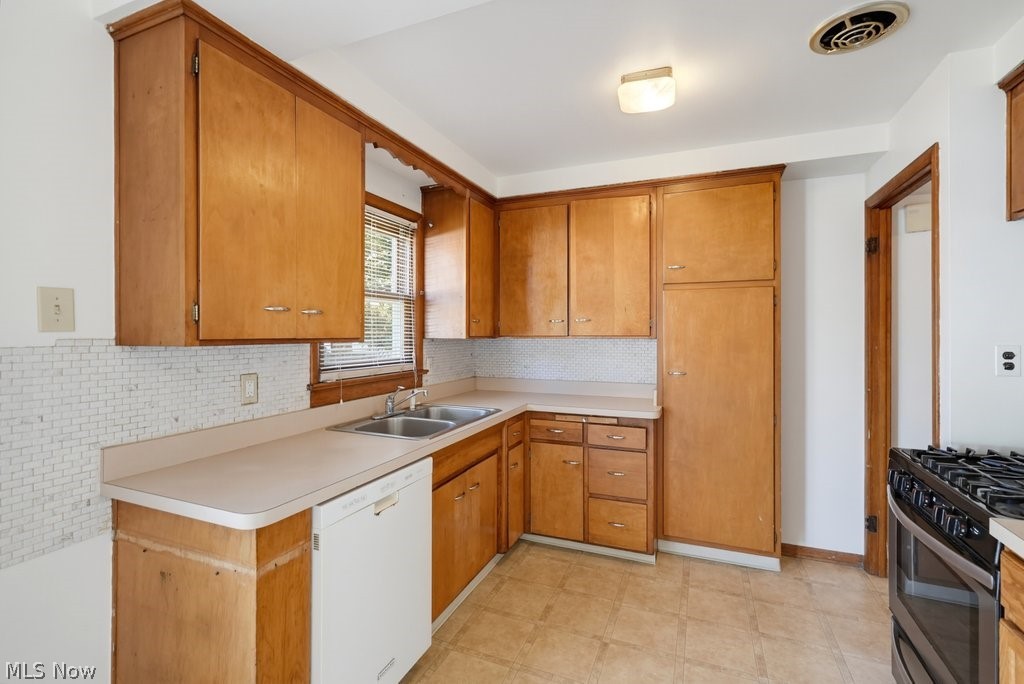 23881 Puritan Avenue Euclid OH 44123