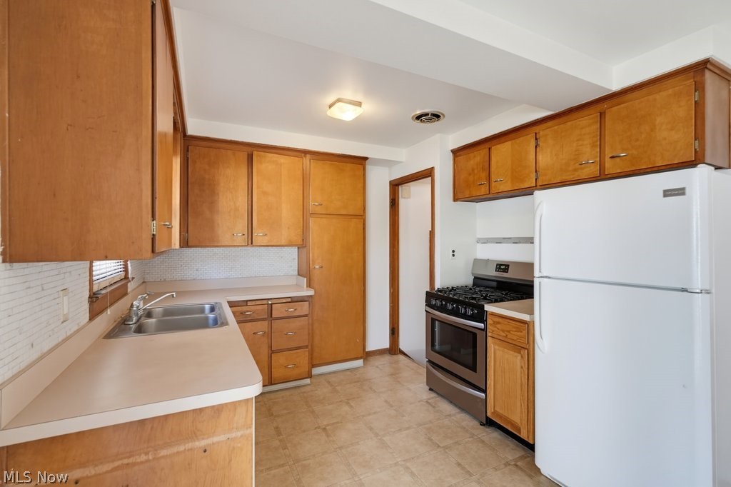 23881 Puritan Avenue Euclid OH 44123