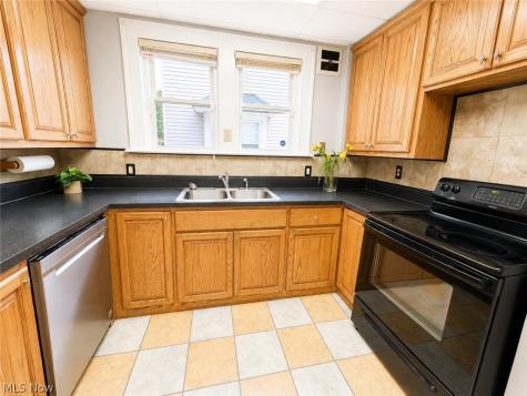684 Dayton Street Akron OH 44310