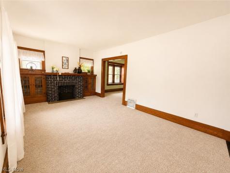684 Dayton Street Akron OH 44310
