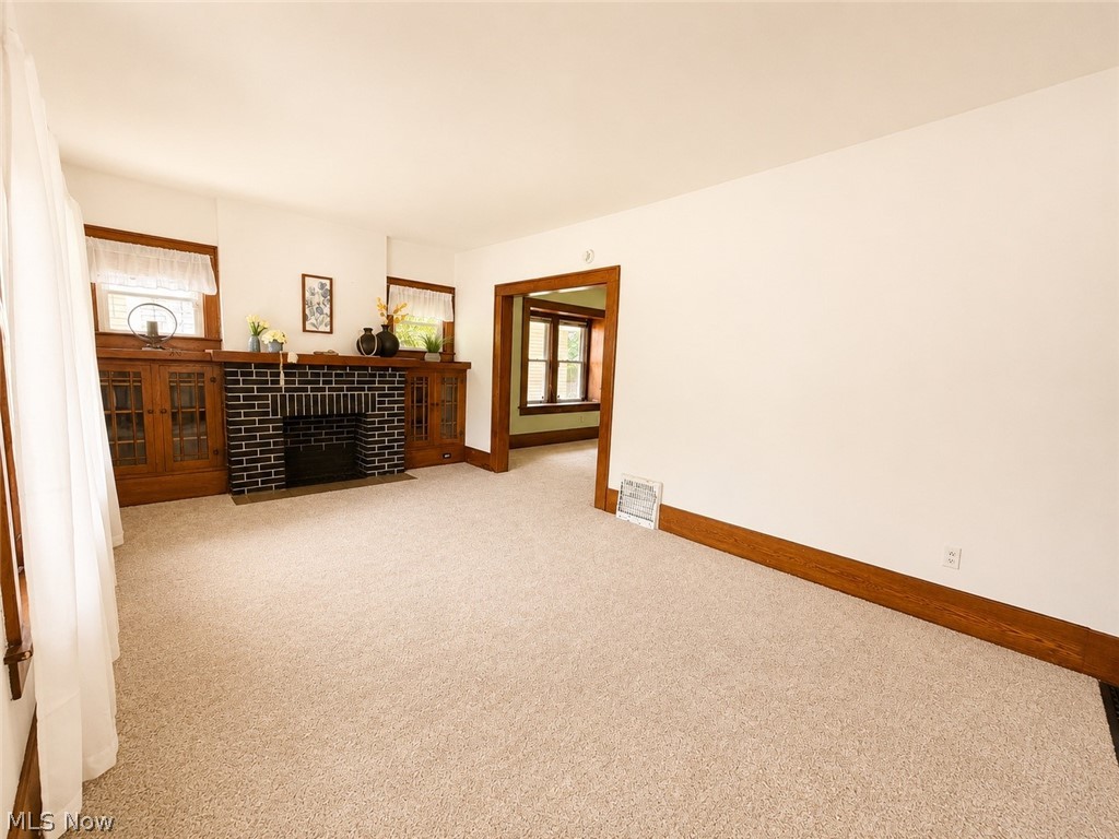 684 Dayton Street Akron OH 44310