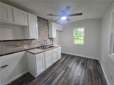 356 Randolph Street Youngstown OH 44509
