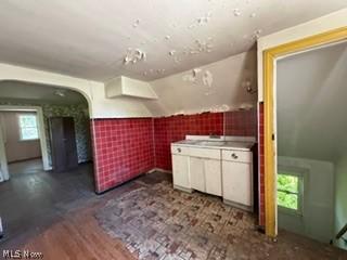 856 E 210th Street Euclid OH 44119