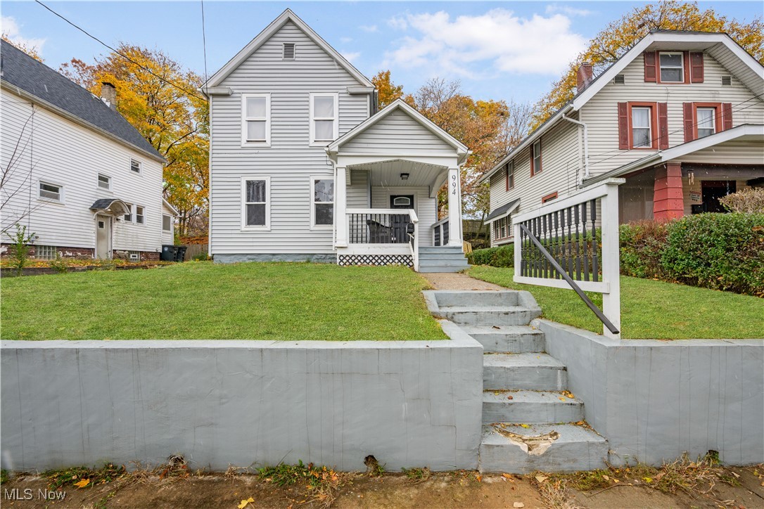 994 Moeller Avenue Akron OH 44307