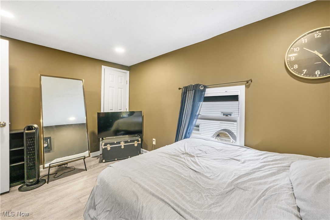 994 Moeller Avenue Akron OH 44307