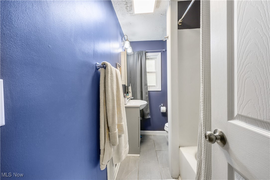 994 Moeller Avenue Akron OH 44307