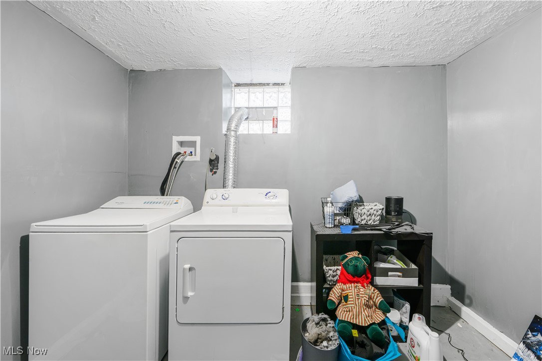 994 Moeller Avenue Akron OH 44307