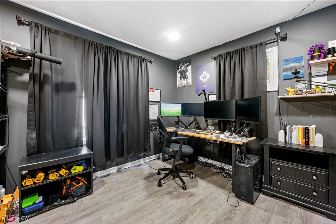 994 Moeller Avenue Akron OH 44307