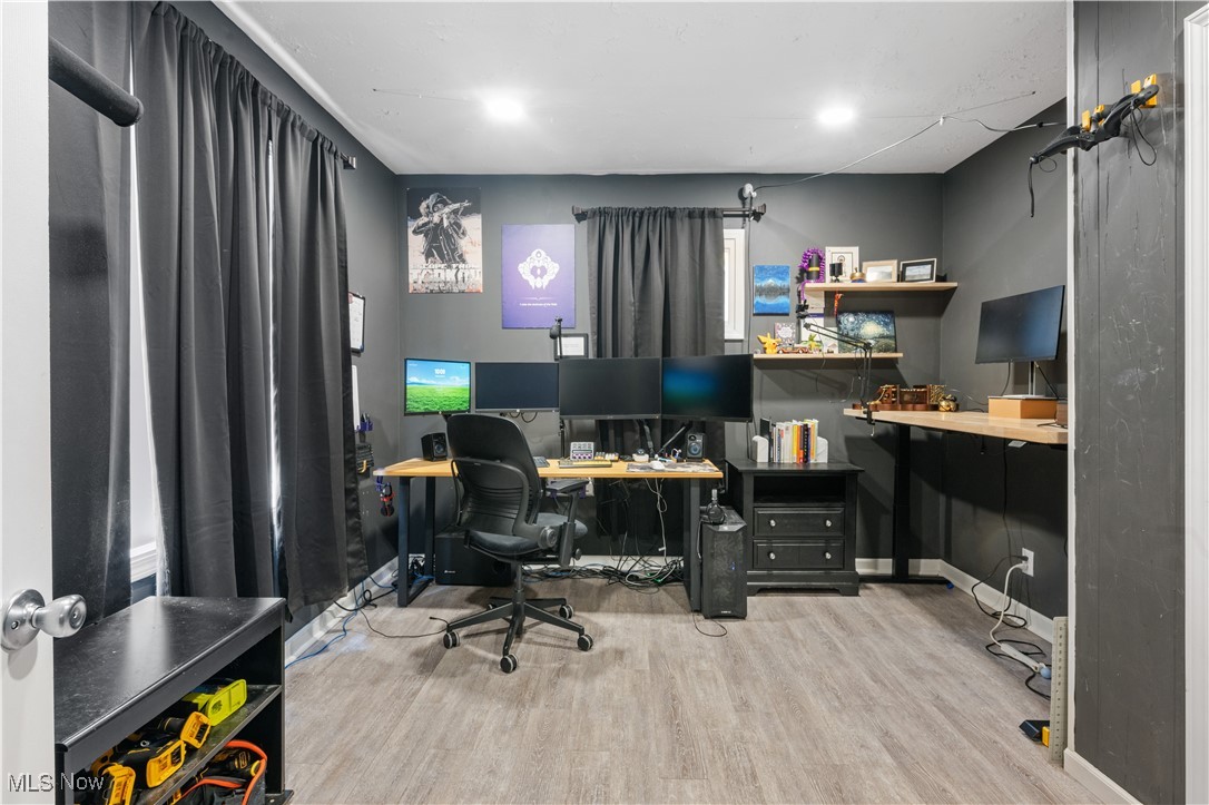 994 Moeller Avenue Akron OH 44307