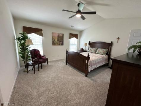 566 Colonial Drive Painesville OH 44077