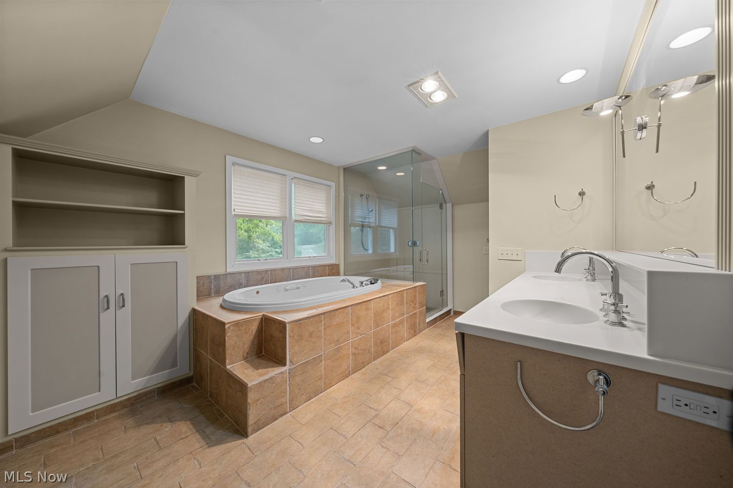 1 Whisperwood Lane Hunting Valley OH 44022
