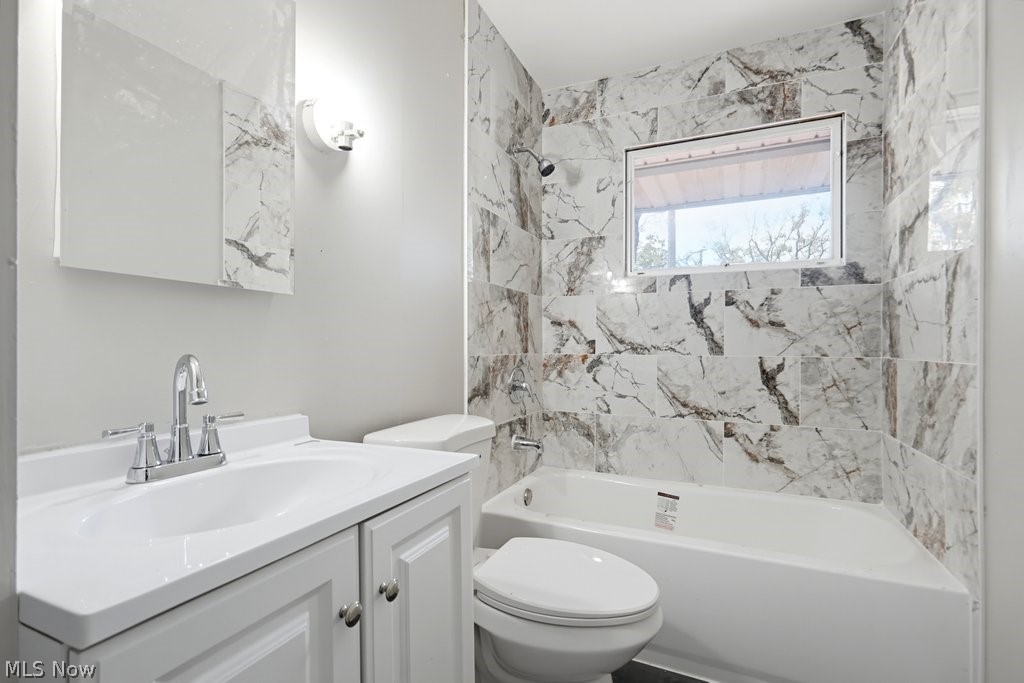 17710 Rookhill Circle Cleveland OH 44112