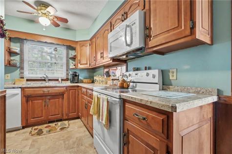 1210 Janet Avenue NW North Canton OH 44720