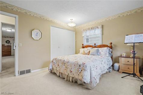 1210 Janet Avenue NW North Canton OH 44720