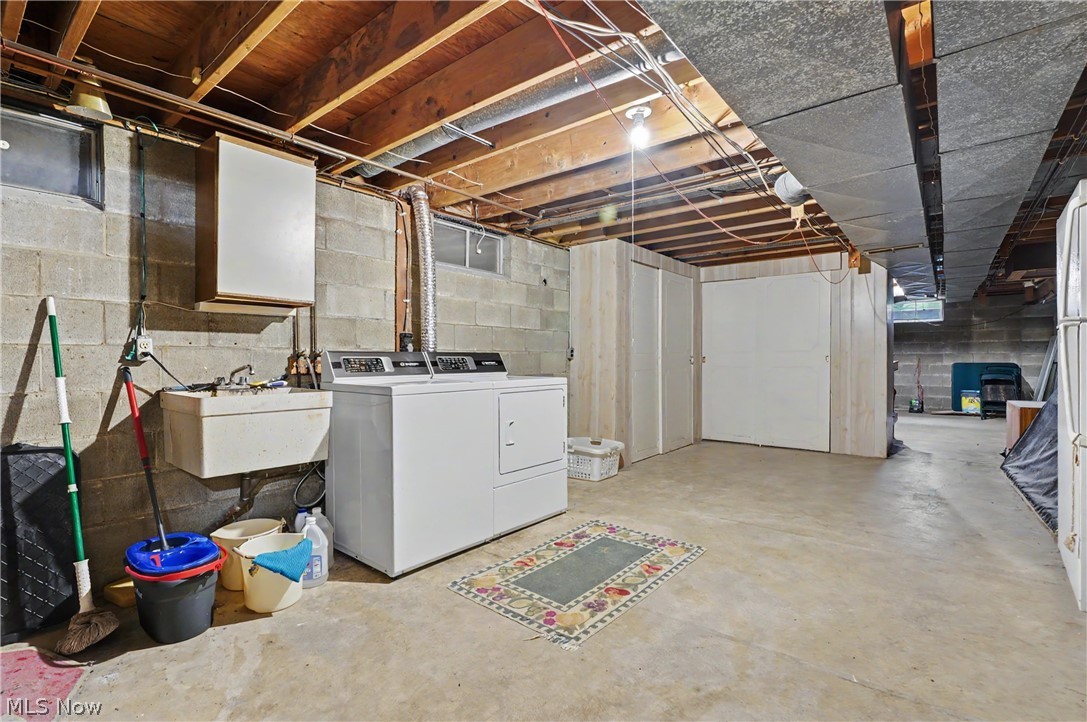1210 Janet Avenue NW North Canton OH 44720