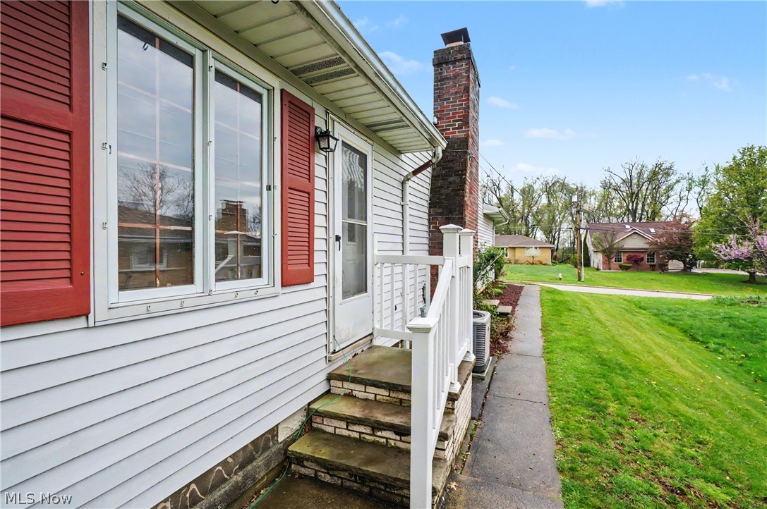 1210 Janet Avenue NW North Canton OH 44720